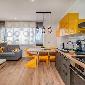 Apartment Adastra With Private Parking And Floor Heating, Rijeka